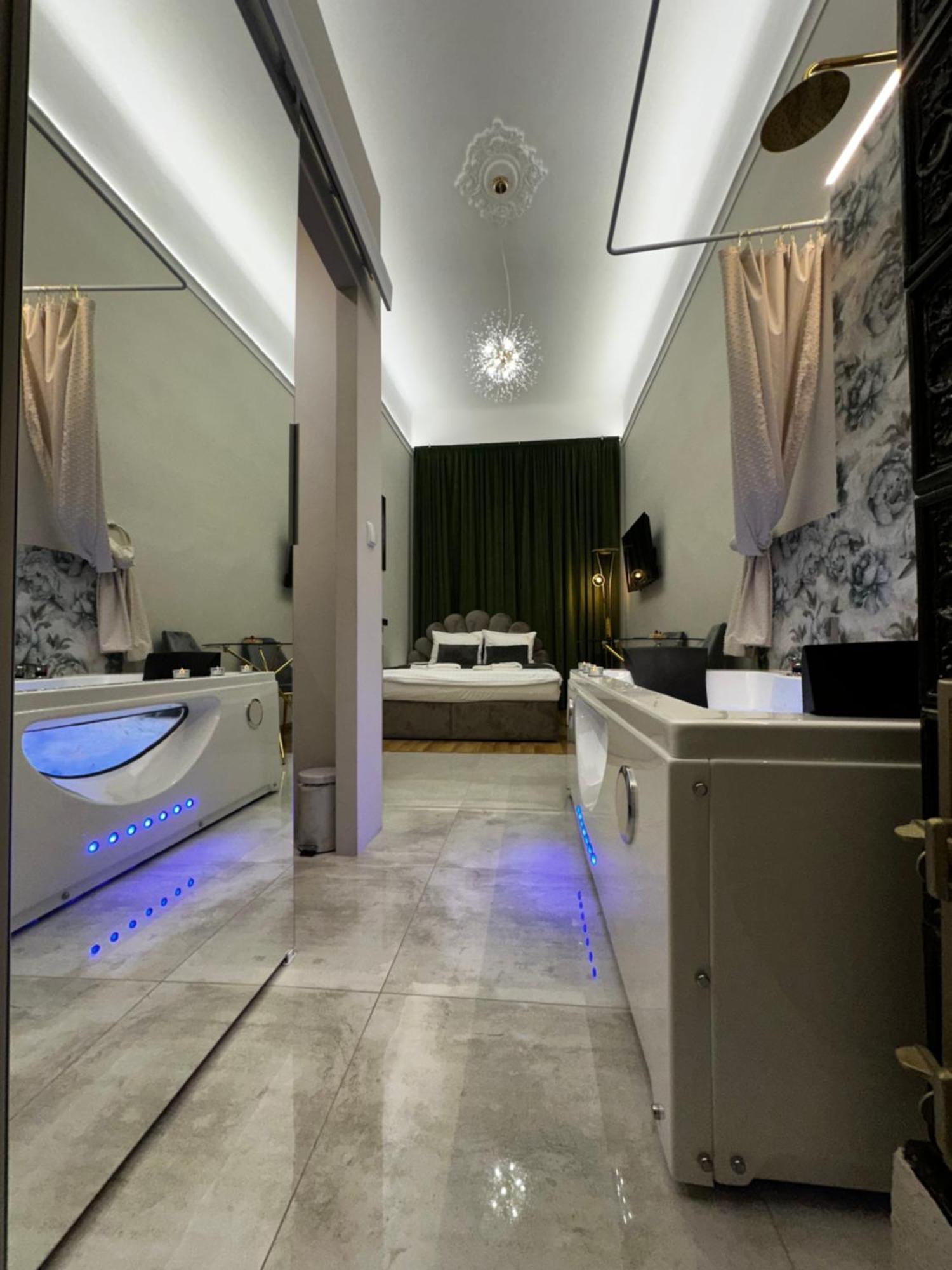 Jacuzzi Berka Apartment Krakow
