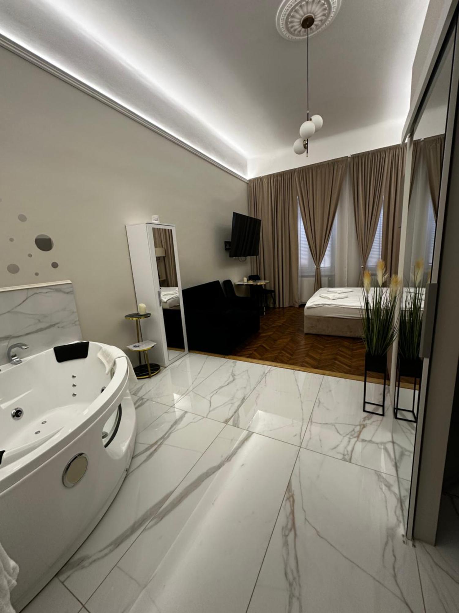 Apartamento Jacuzzi Berka *
